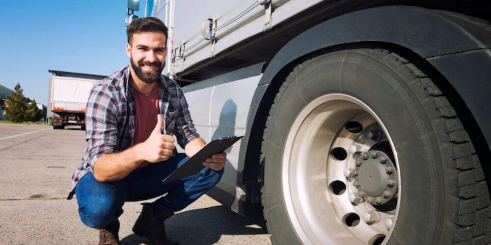 8 Essential Truck Driver Safety Tips to Minimize Risk